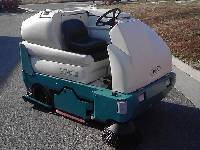 Side View | Virginia | Floor Cleaning Equipment | Rivannaco